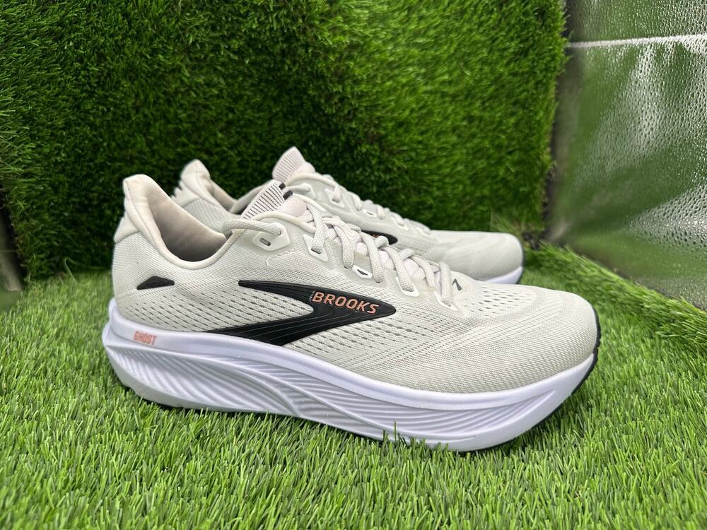 Brooks Ghost 18 1204821B105 Athletic Sneaker Women's 9.5B White Knit Gym Running